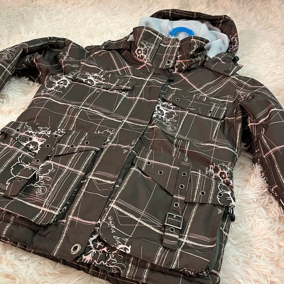 Snow Jacket - Picture 3 of 3